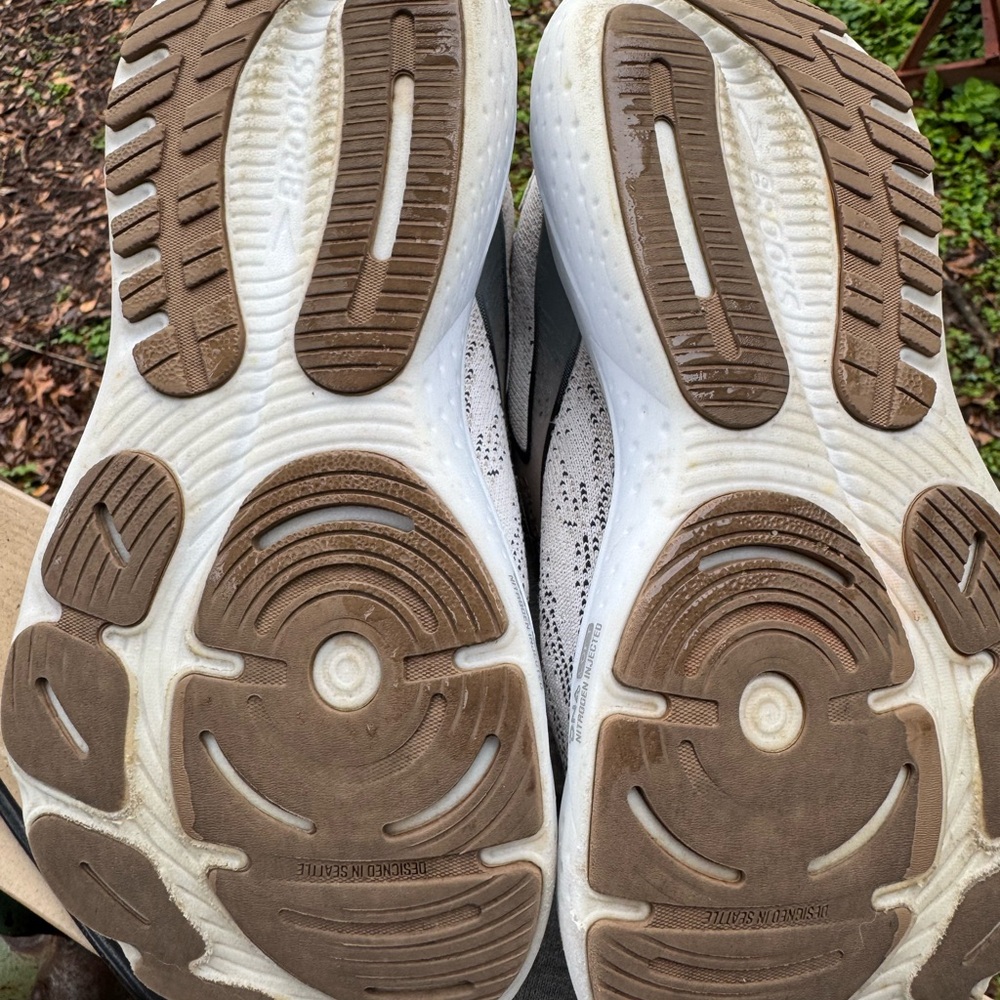 Brooks Black and White Athletic Sneakers - Picture 6 of 10